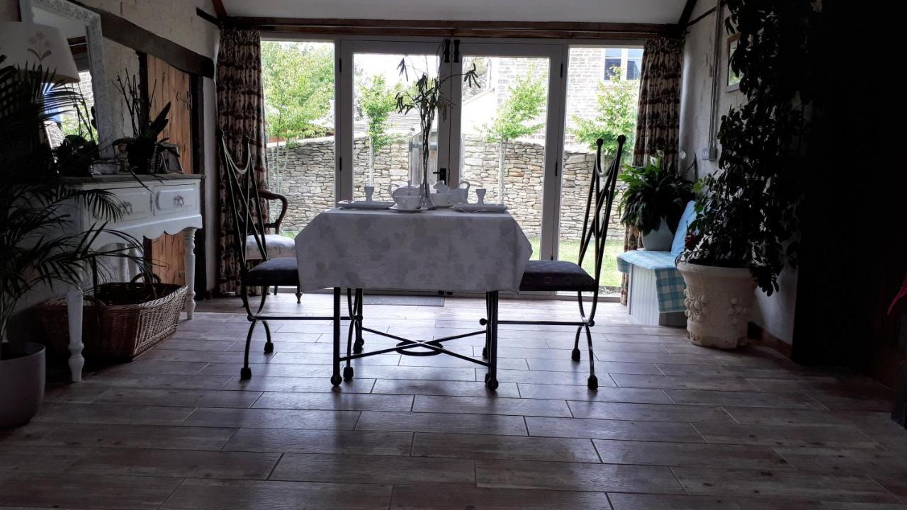The Byre North End Farm Bed & Breakfast Ashton Keynes Eksteriør bilde