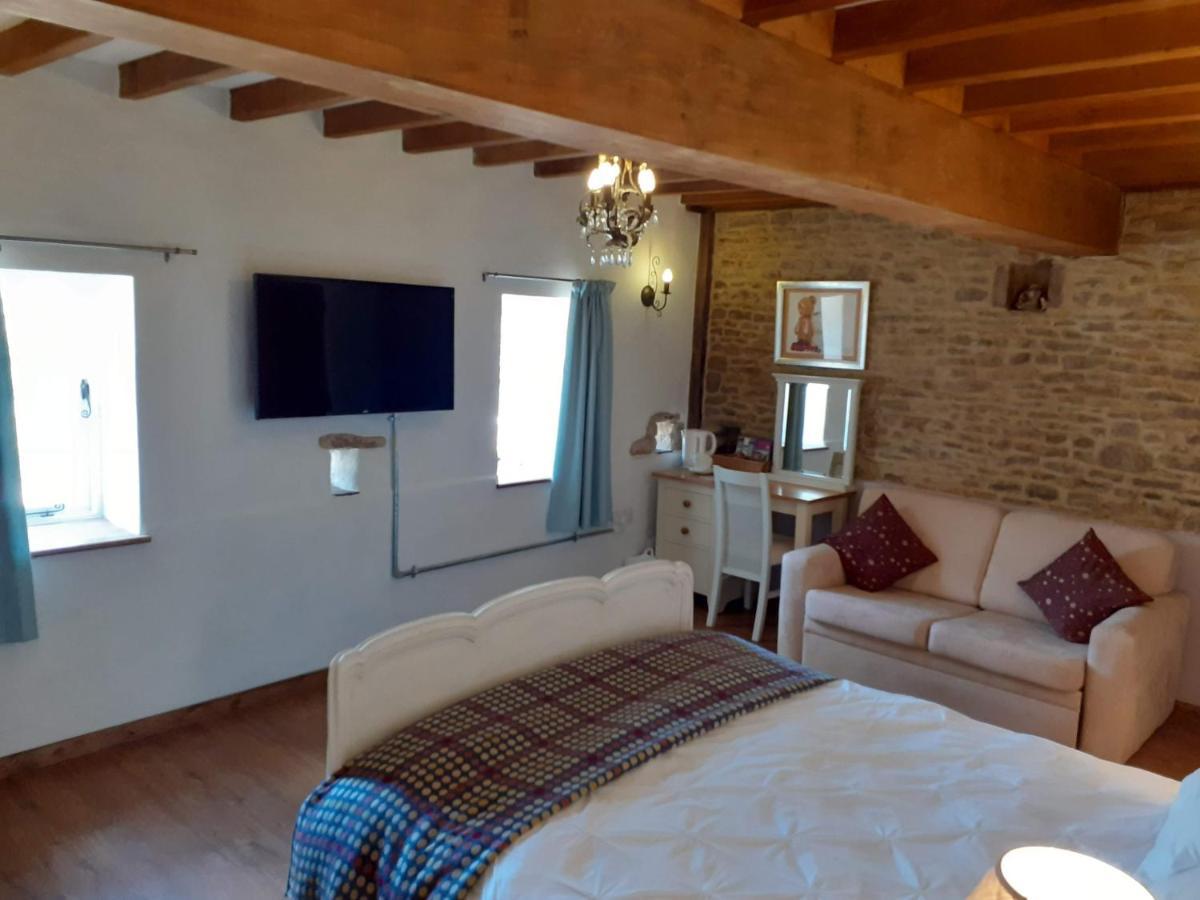 The Byre North End Farm Bed & Breakfast Ashton Keynes Eksteriør bilde